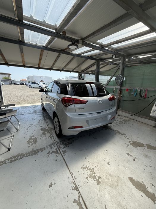 Hyundai I 20 ,1,2 benzina ,90000 km