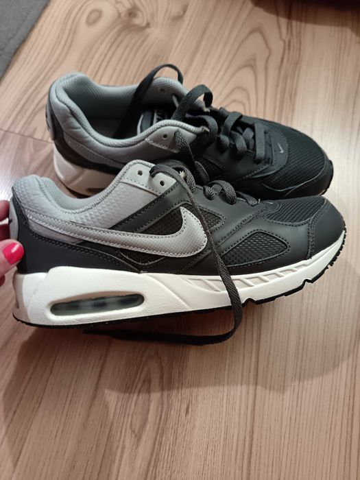 Маратонки Nike AIR MAX, 38,5 номер