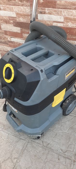 Прахосмукачка  Karcher  nt30/1 Tact Тупалка Сухо Строителство Почиства