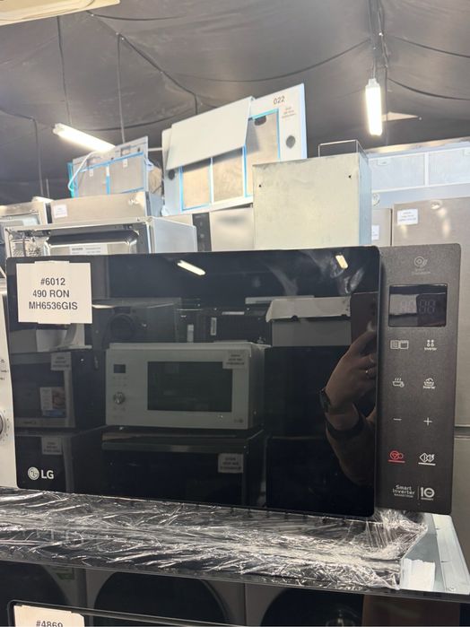 Cuptor cu microunde si grill LG MH6536GIS