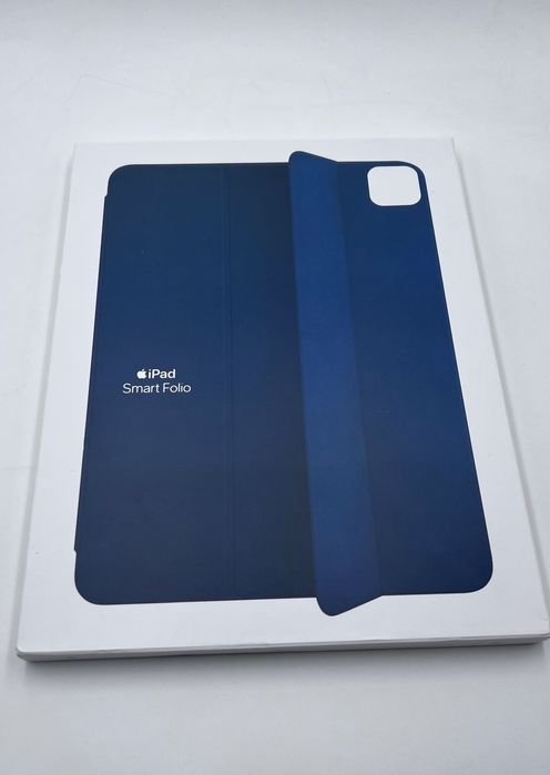 iPad Pro 12.9-inch (6th Gen) Wi-Fi + Cellular /Apple Magic Keyboard