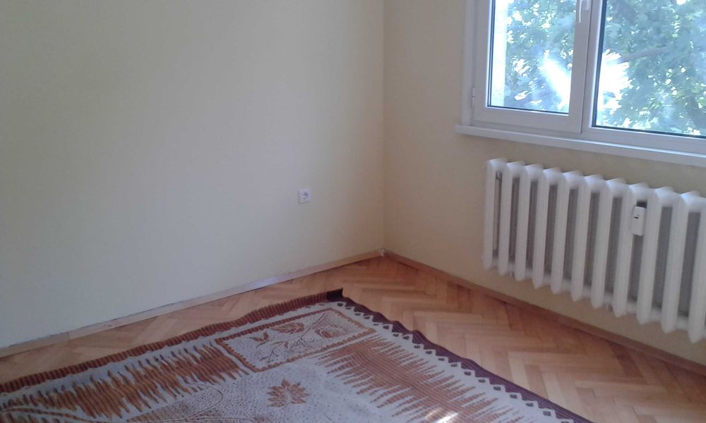 Ремонтиран- топ място до магазин „Кауфланд”  ул."Юнашка песен"