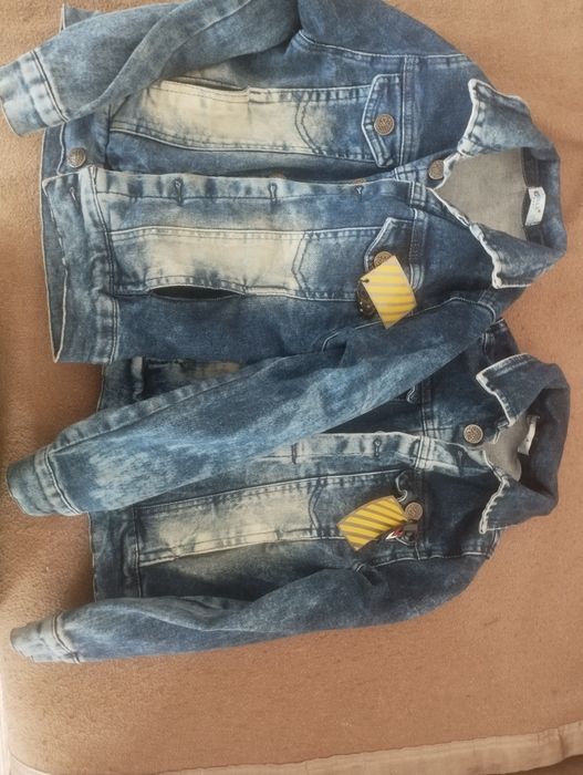 Ветровки джинсы на ребенка