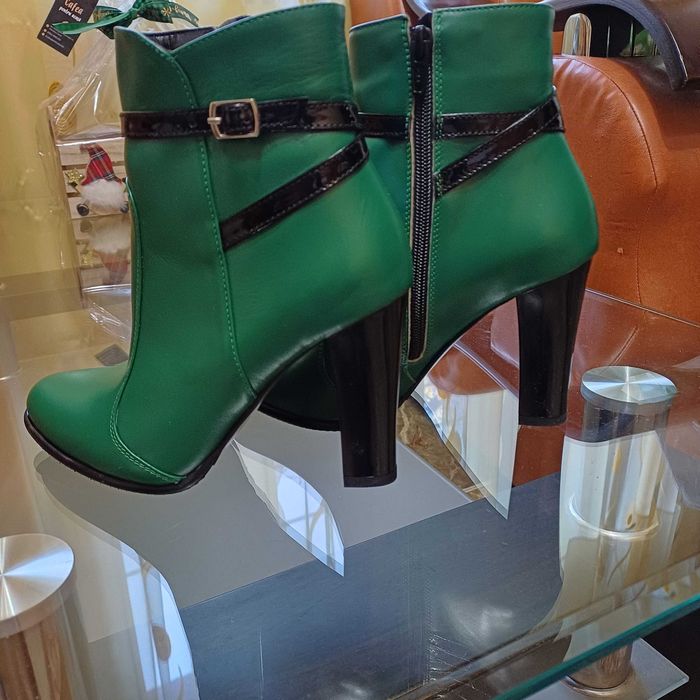 Botine din piele naturala