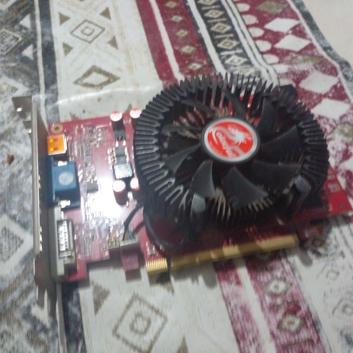 рабочая gt9800 1gb