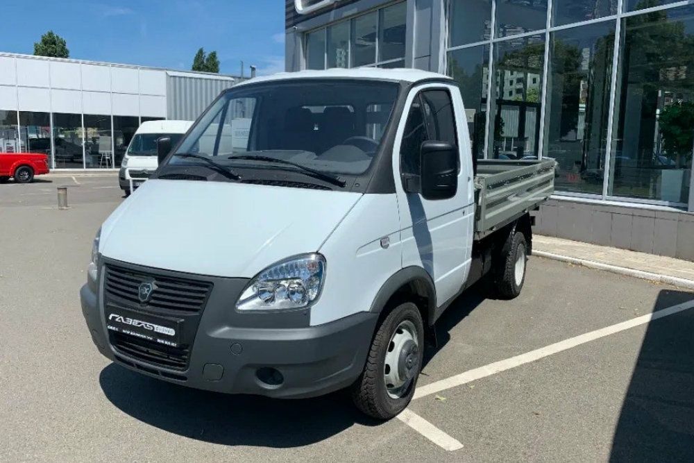 Лобовое стекло и боковые на Газель Газ 3302 . Автостекло