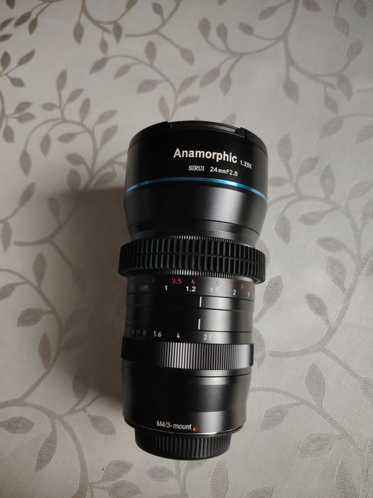 SIRUI 24mm F2.8 1.33x Anamorphic Lens За MFT