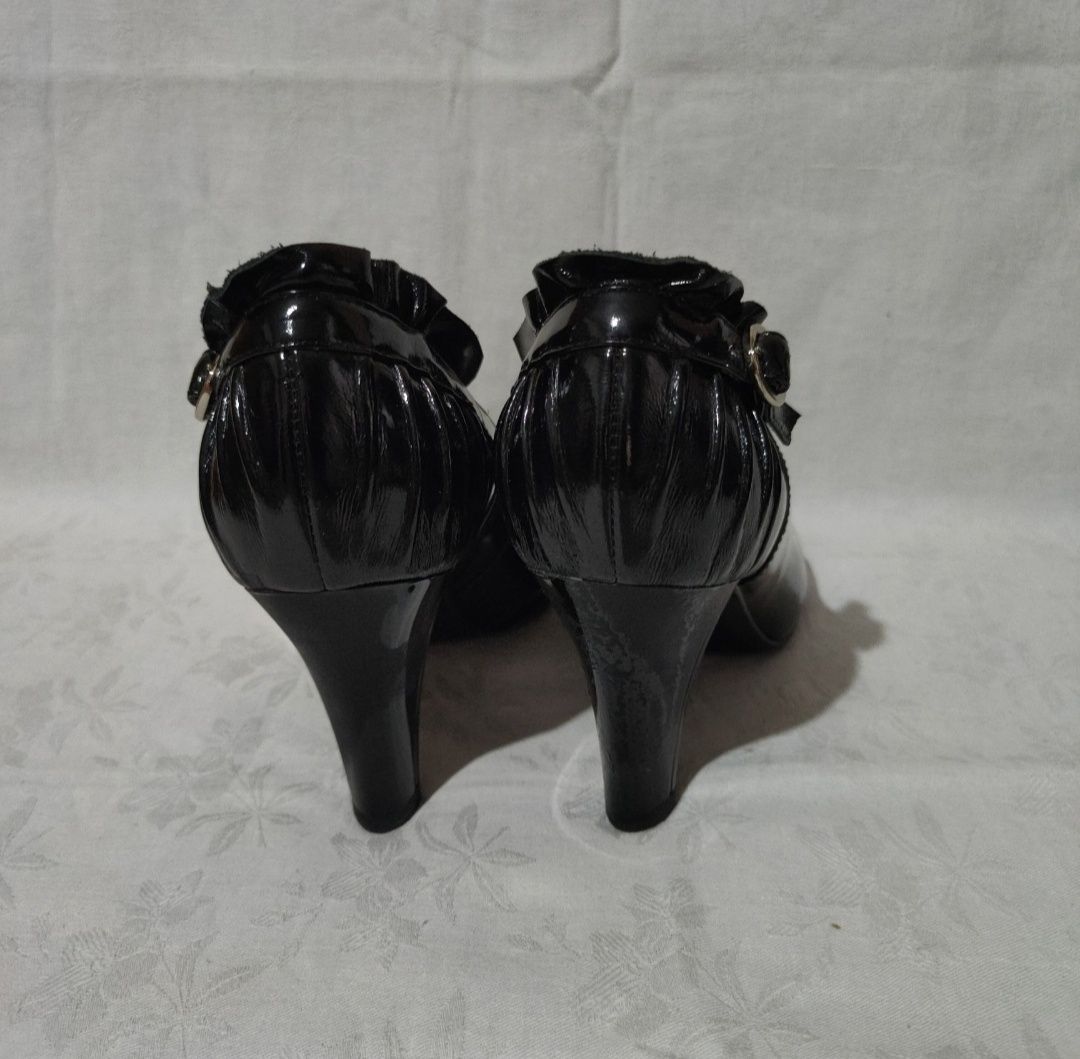 Туфли Clotilde 34 размера