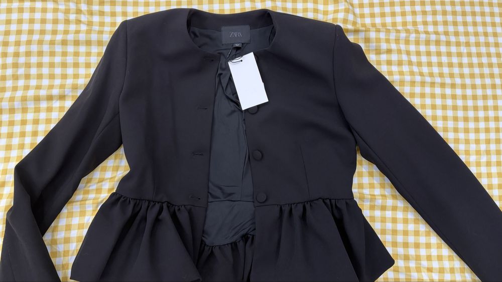 Zara Страхотно сако с набор в черно