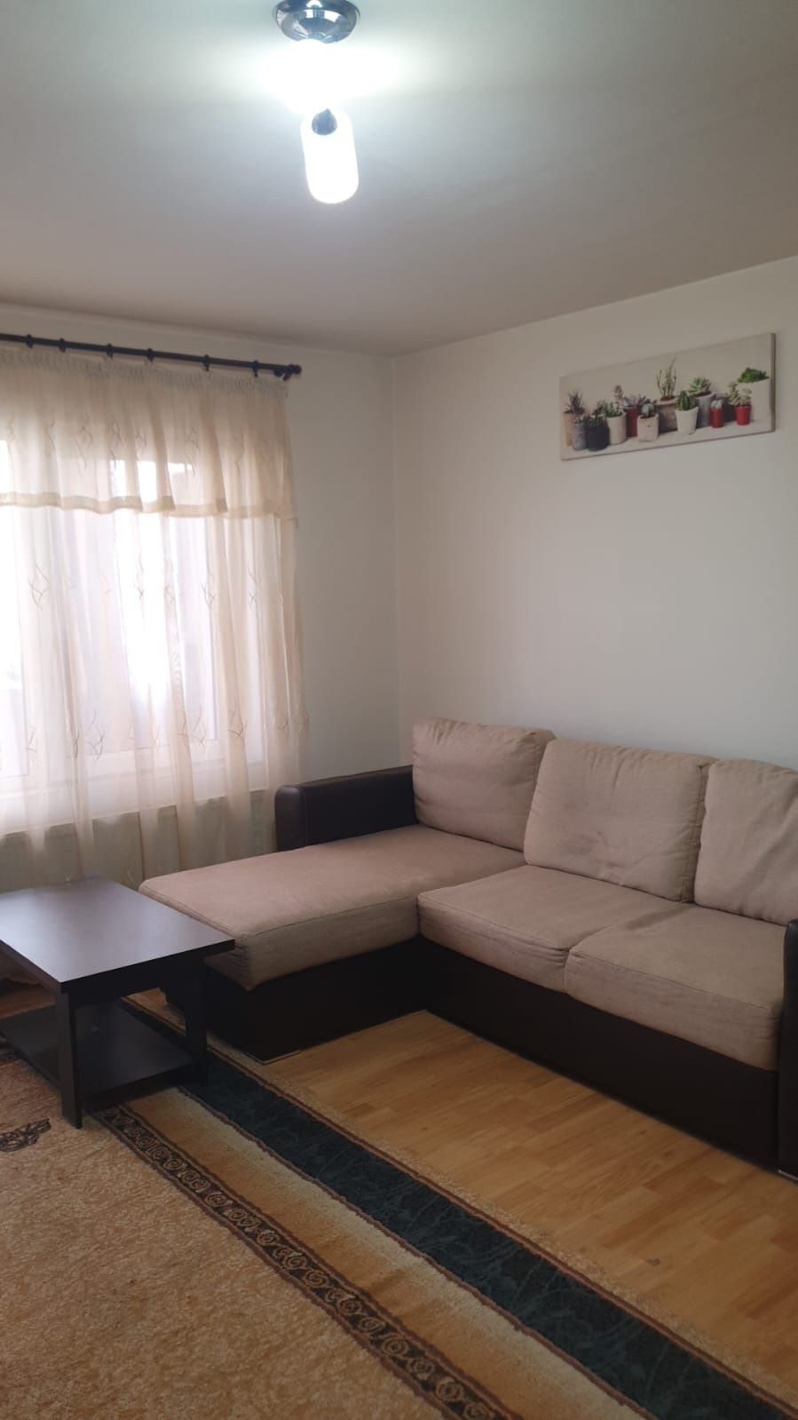 Închiriez apartament cu o camera