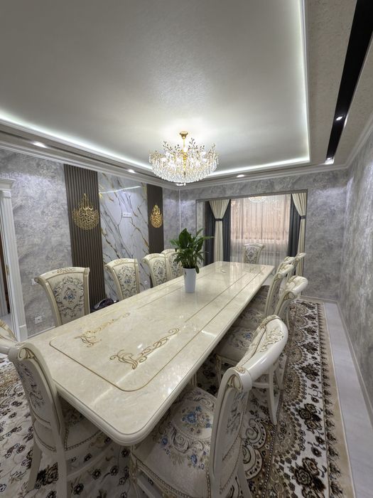 Срочно сотилади 4-хона 2-этаж 9-этажли домда лифт тараф. Согдиана