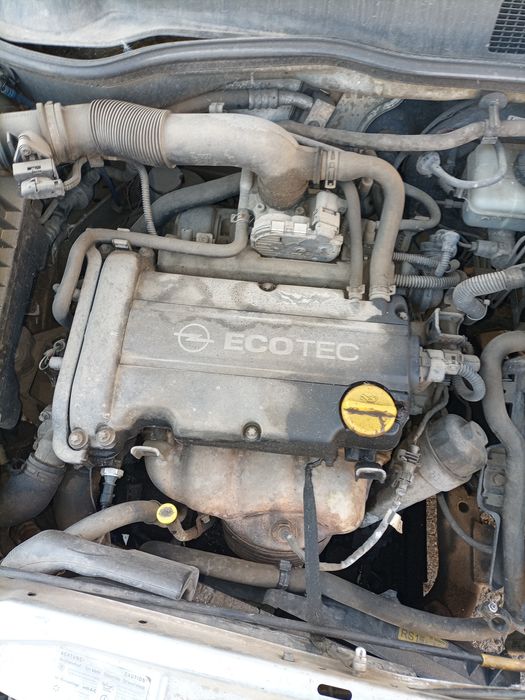 Opel Astra motor 1.4 avariat