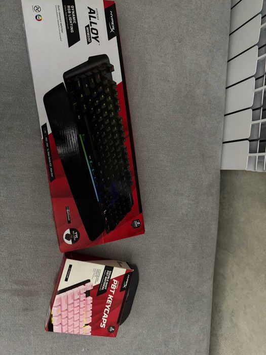 Клавиатура HyperX MKW100 с подставкой для запястья + кейкапы