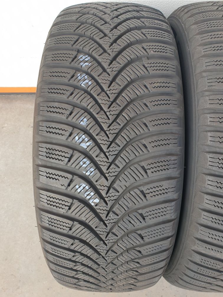 Зимни гуми 4 броя HANKOOK WinterIcept RS2 205 60 R15 дот 3518