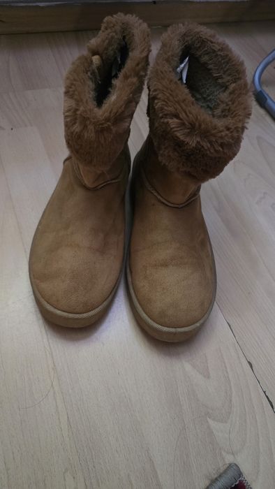 Ugg uri iarna dama