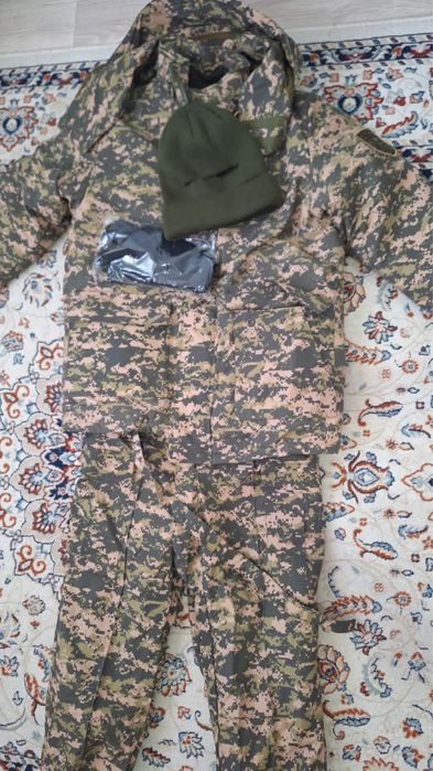 Военный бушлат,берцы,шапка,перчатки новые