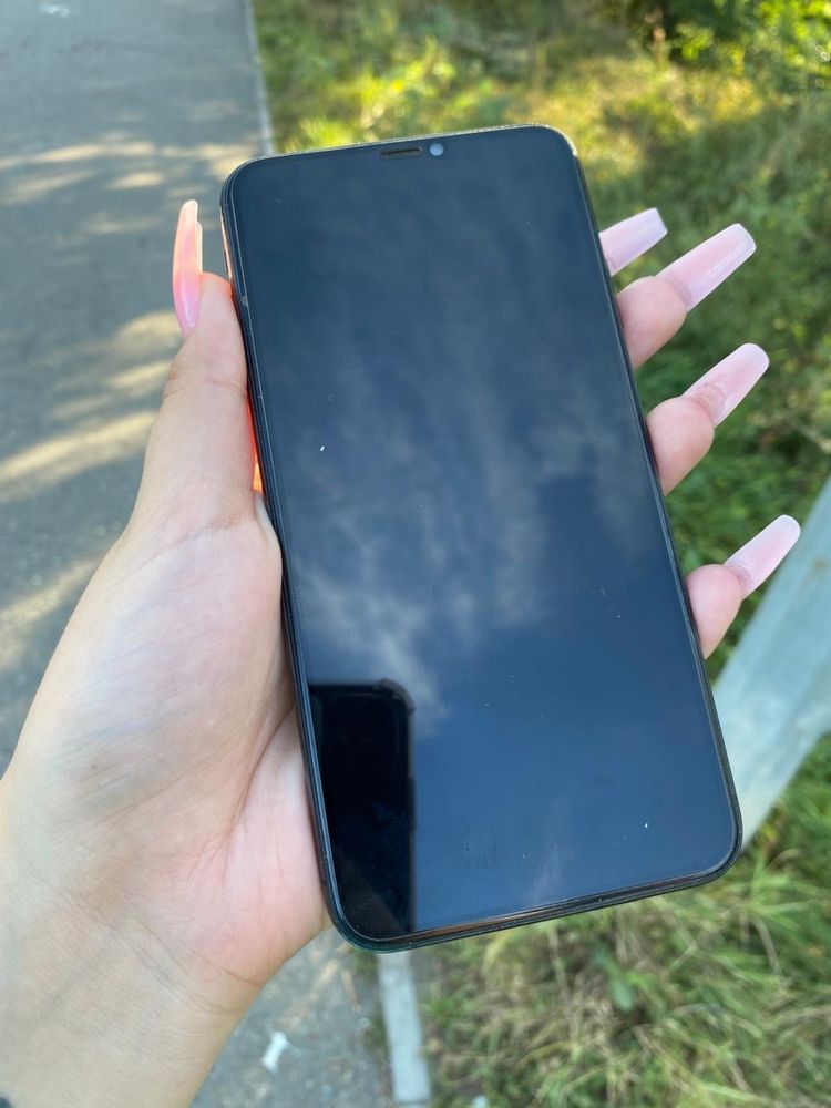 Продам iphone xs max
