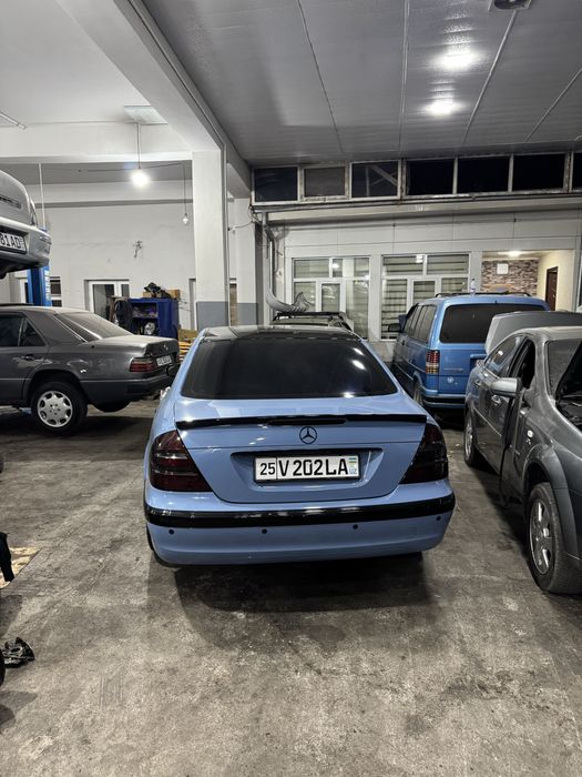 Mercedes W211 plyonka qilingan