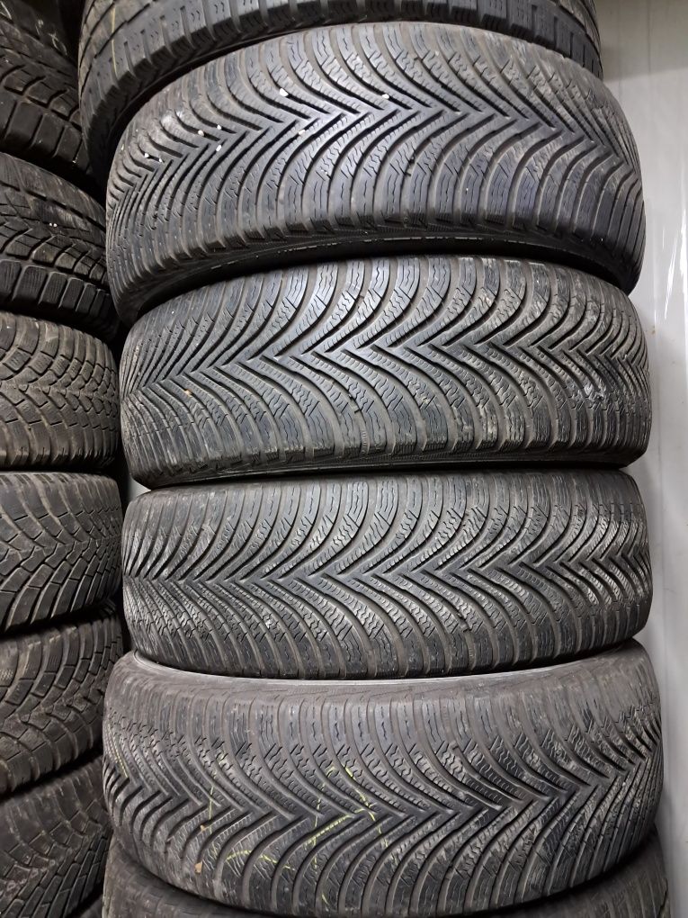 Anvelope second iarna 215 65 R16 Michelin