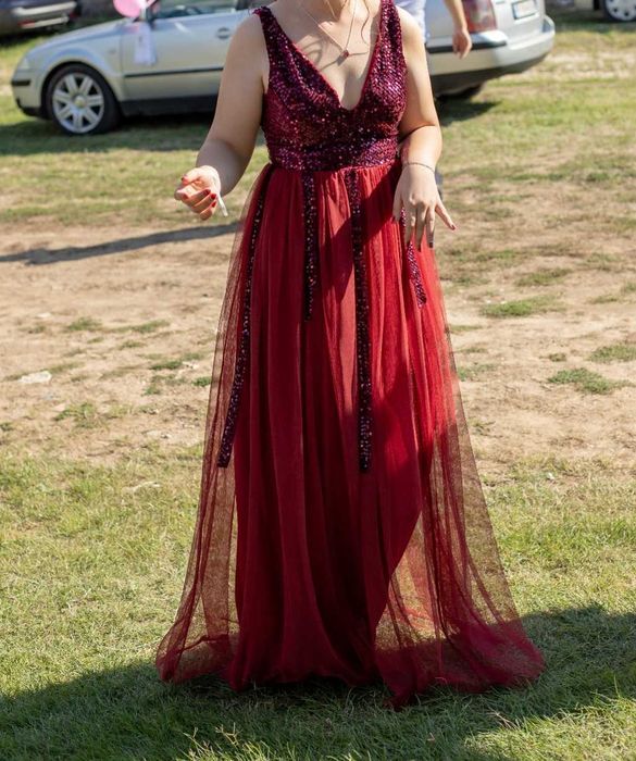 Бордо официална рокля