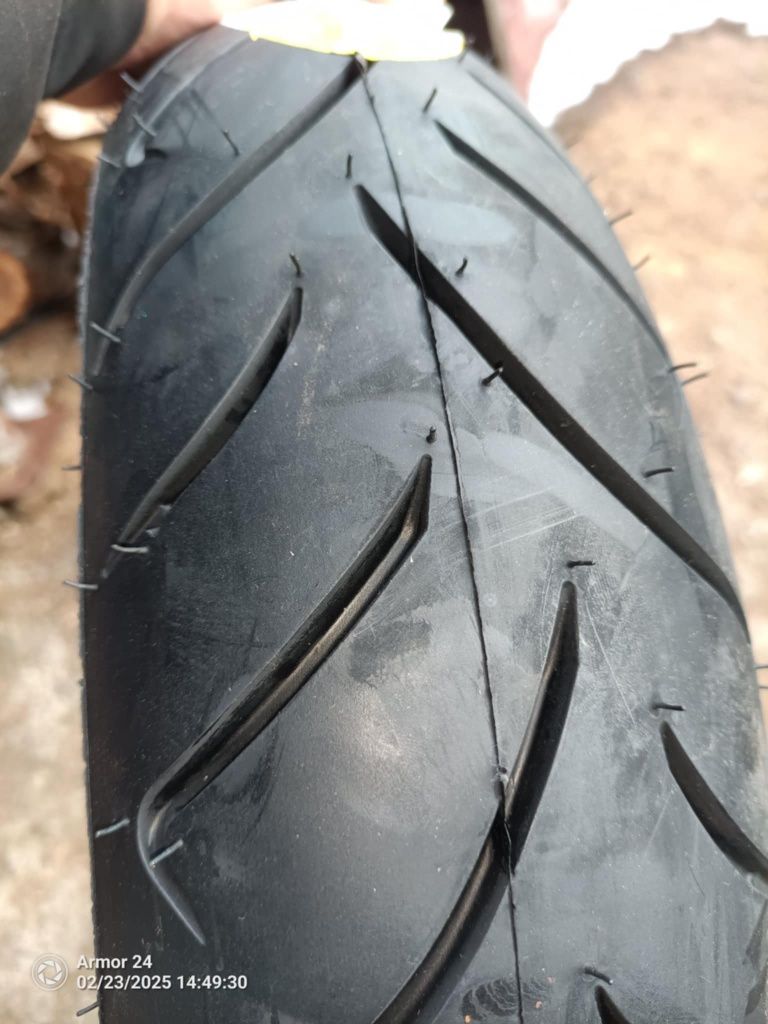 Гуми за мотор Dunlop 180 55 r17 и 130 70 r16
