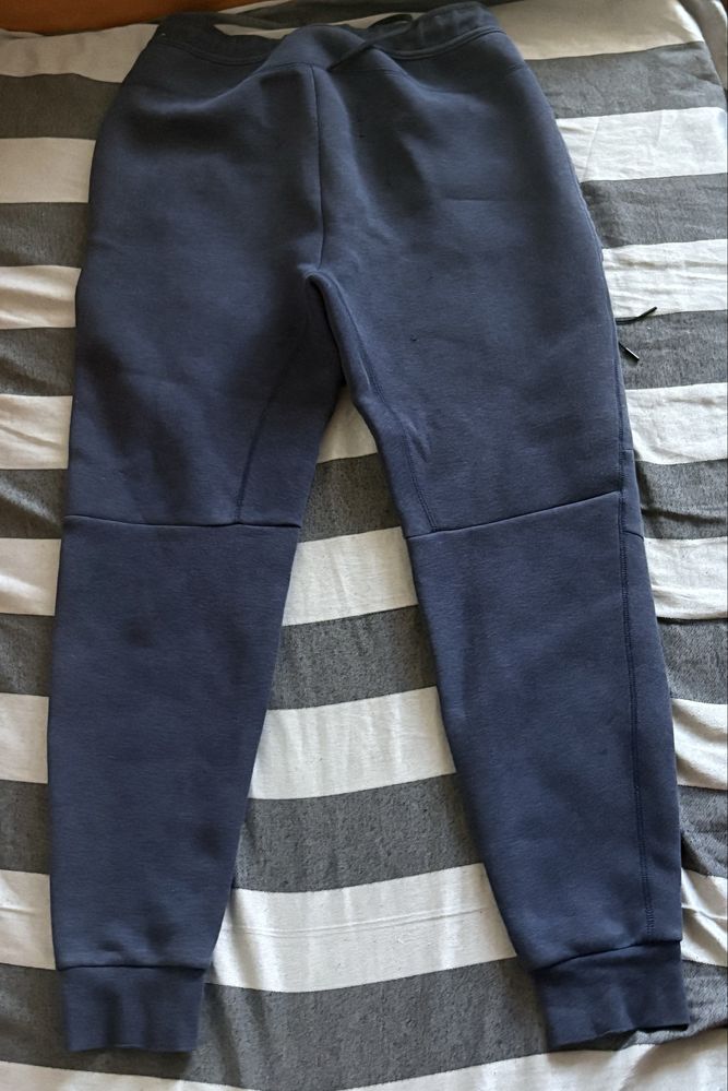 Nike tech fleece тъмно син