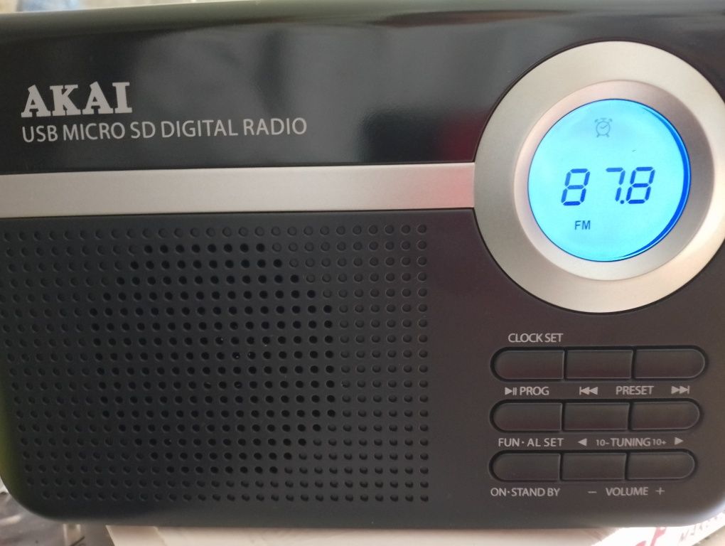 RadioAKAI world reciver