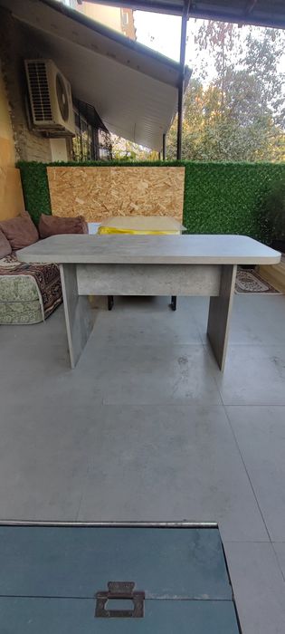 Продам Стол обеденный