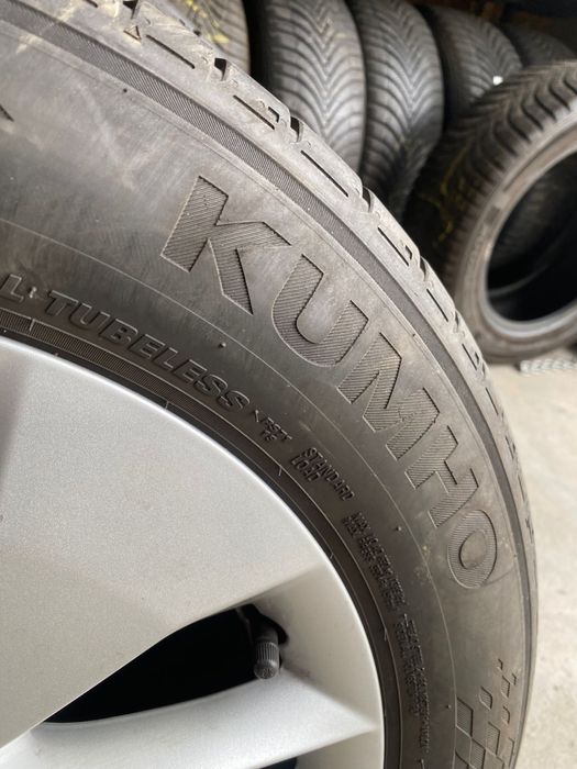 Jante Skoda aliaj R16 cu Anvelope M+S 205 60 16 Kumho