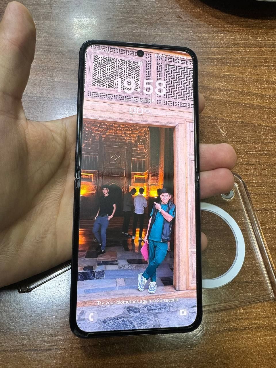 Samsung FLIP 4,,