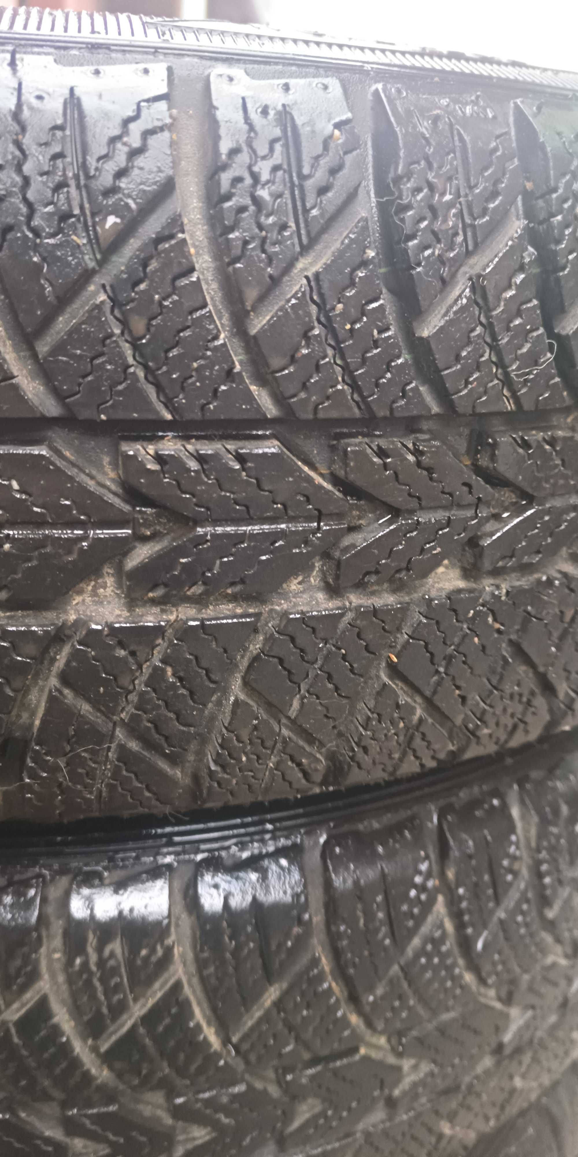 Vând 4 roți 185/65 R15