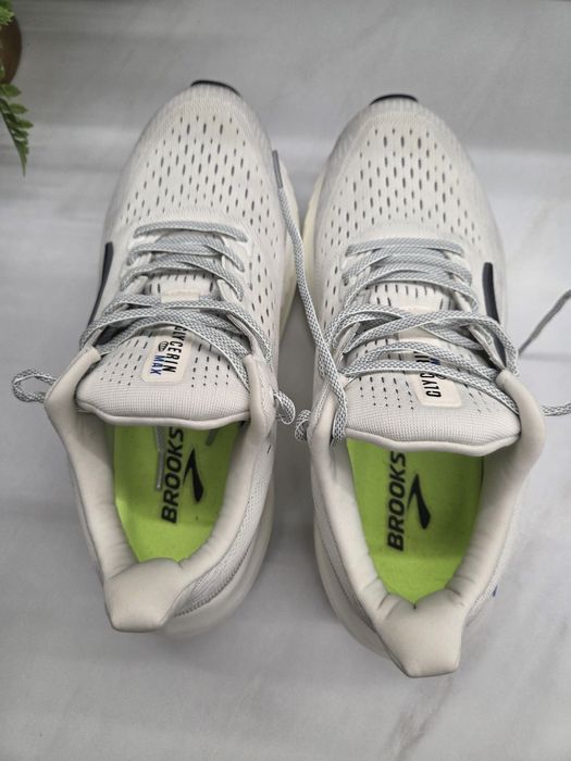 Adidasi Brooks Gliceryn max 41 ca noi
