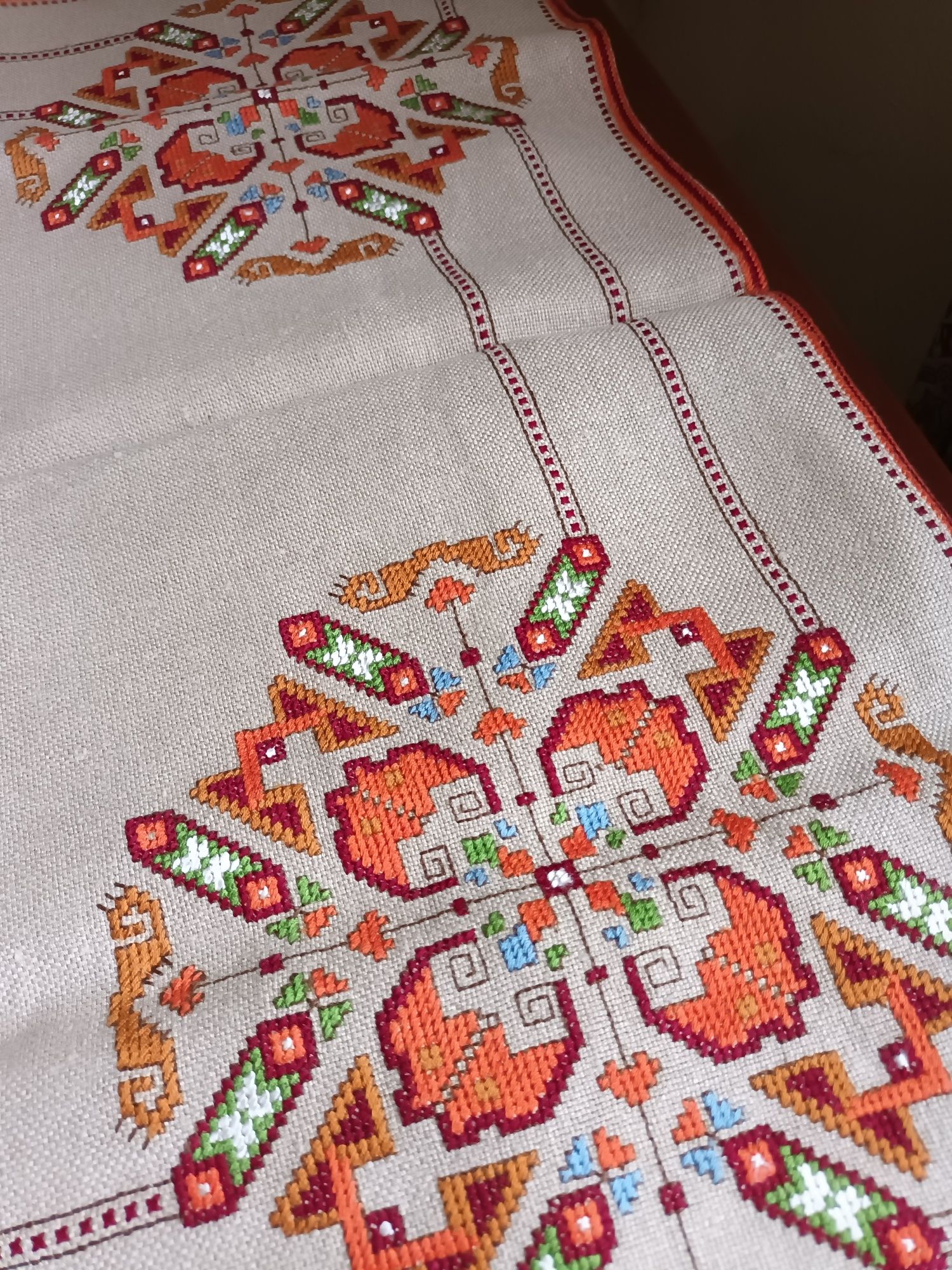 Продавам карета българска бродерияя