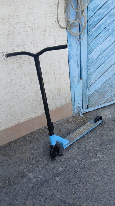Продам трюковый самокат