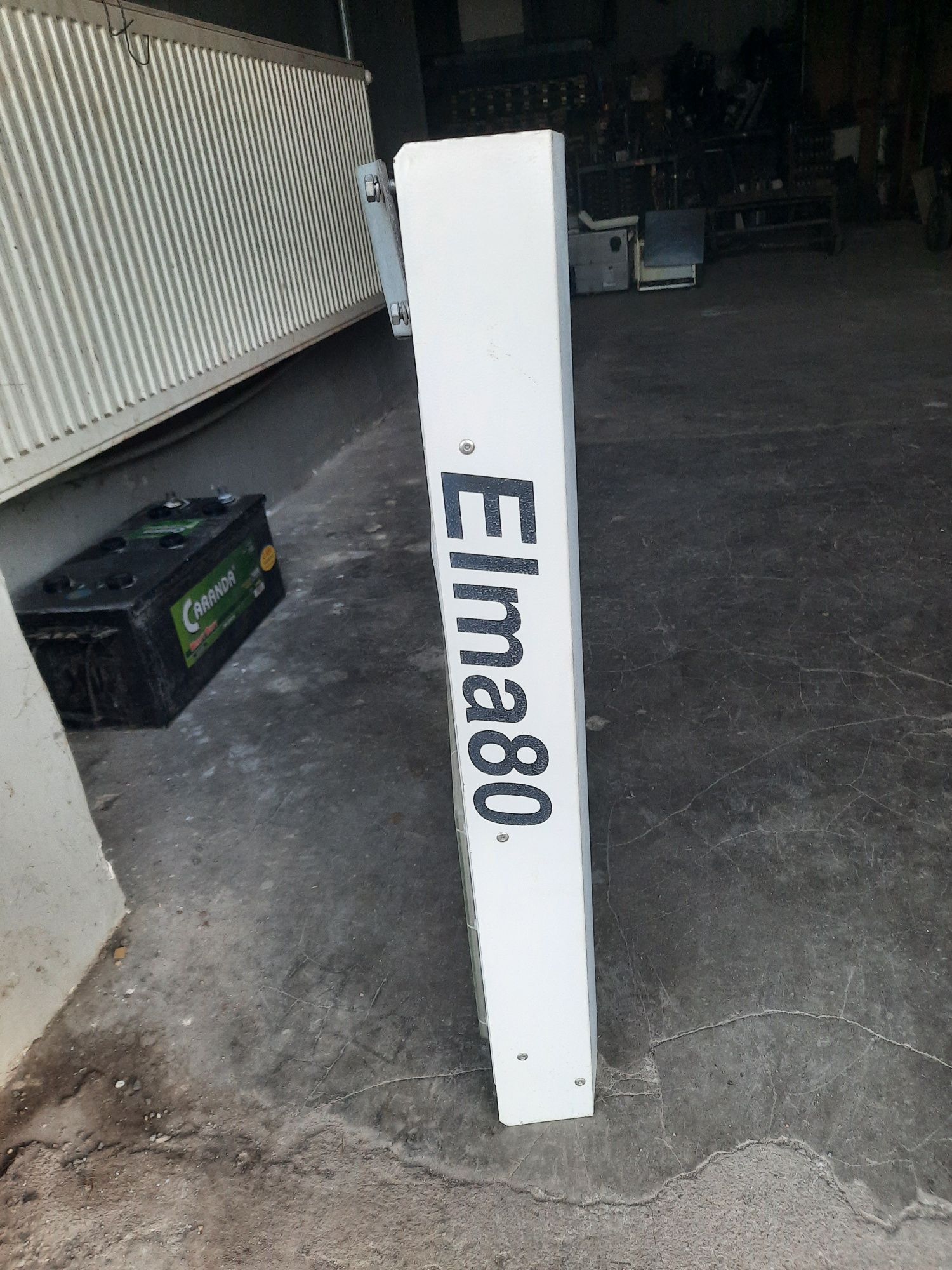 Lampa strasala Elma 80