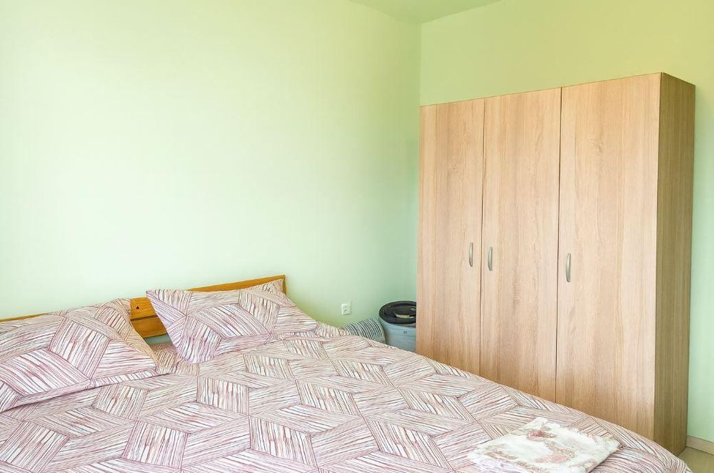 Дава се под наем Двустаен апартамент в Варна, Колхозен пазар - 50 кв.м за 398.82 € - Снимка #2