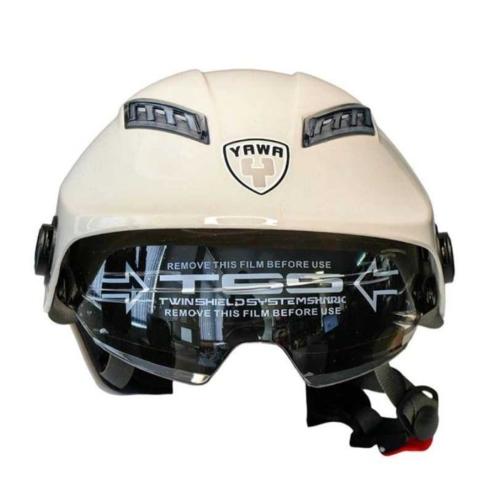 Каска за мотор с Визьор и Спойлер – Бял