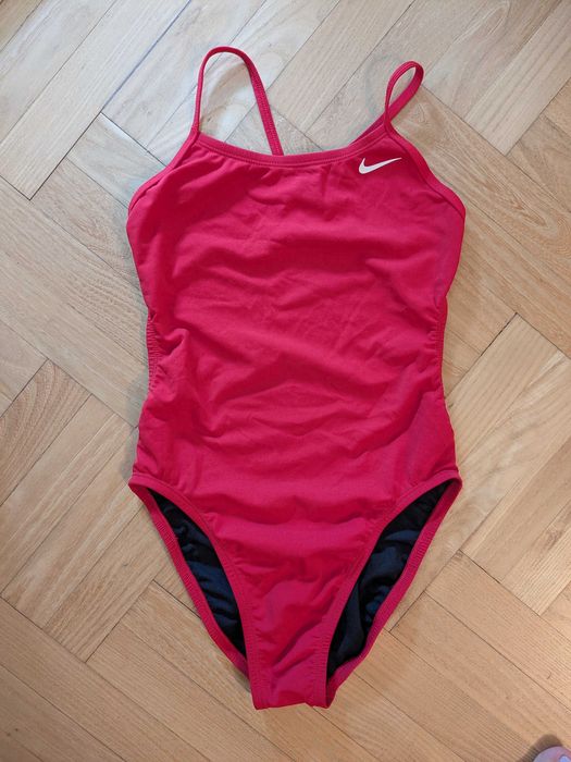 Цял спортен бански за плуване Nike Hydrastrong (червен, размер 34)