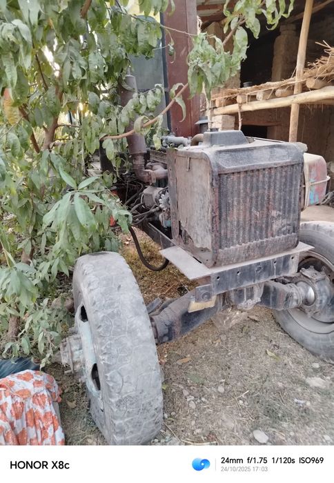Traktor t40 beda urgich