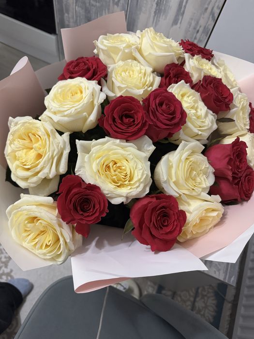 25 метровых роз свежие цветы