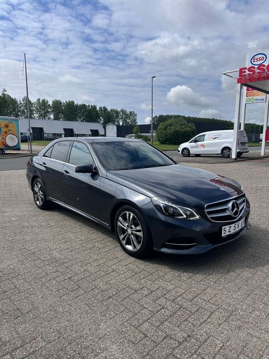 Vând Mercedes-Benz E-Klasse, 200 Blue Tec...