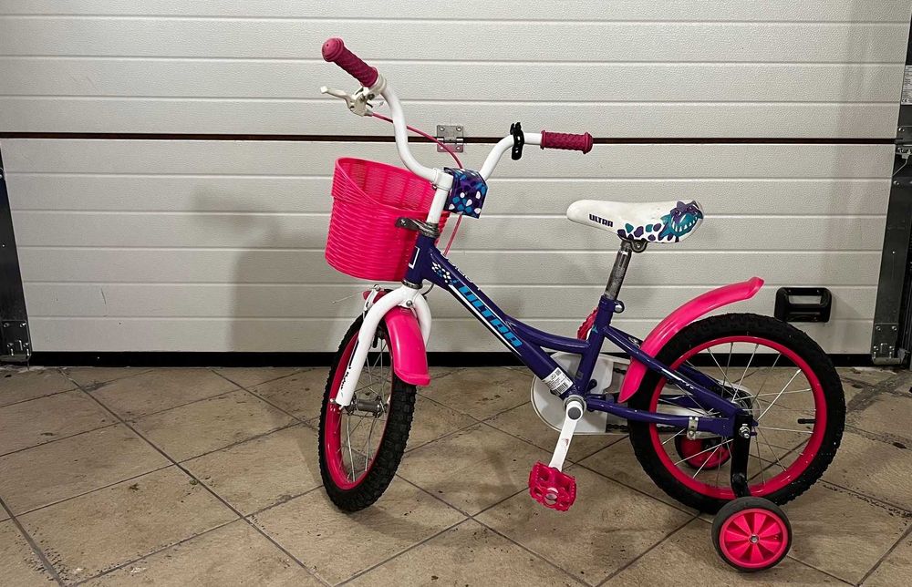 Bicicleta copii - pentru fete intre 4 si 6 ani (95 - 115 сm)