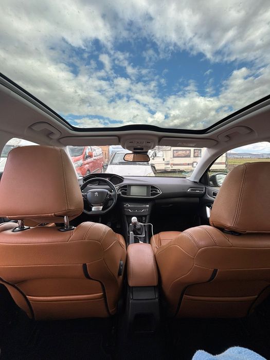 Peugeot 308 1.6 bluehdi 120 cp INMATRICULAT RO FULL OPTION