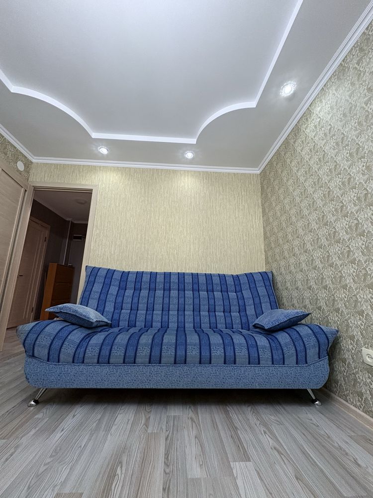 Продается б/у диван+кровать