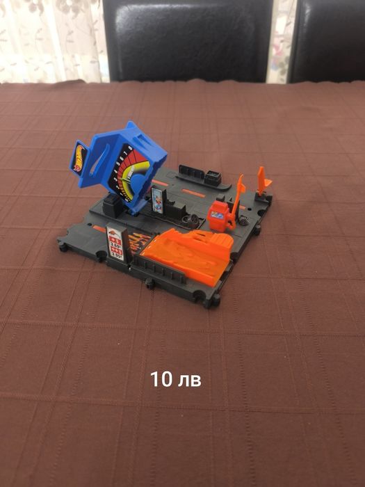 Лот от детски играчки-Hot Wheels, радиоуправляеми коли,