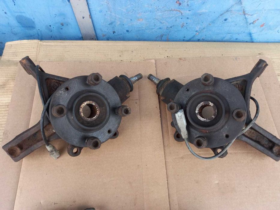 Citroen C3 C4, fuzeta completa cu rulment si senzor ABS