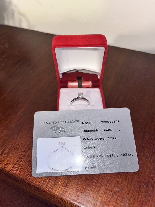 Годежен пръстен с диамант 0.26 карата
