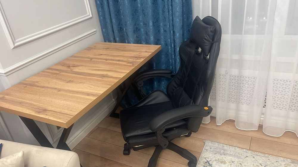 Игровой компьютерный стол и кресло
