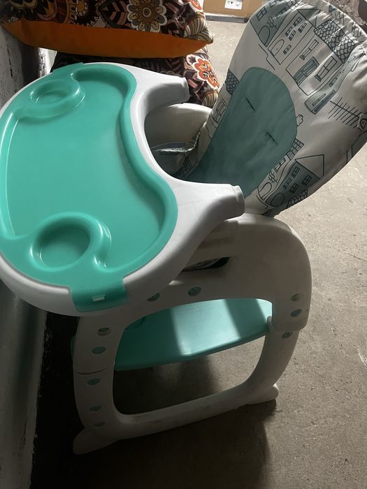 Детский стульчик для кормления