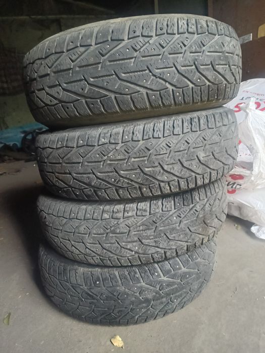 Продам резину на 15 кобальт